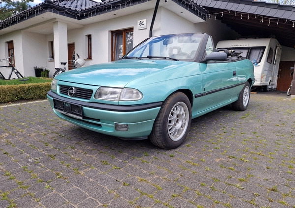 Opel Astra cena 6600 przebieg: 215000, rok produkcji 1995 z Kępno małe 172